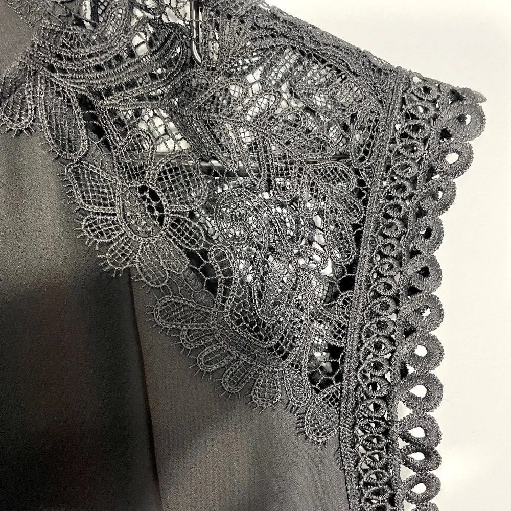 Express - Black Top with Lace & Scallop Detailed Cap Sleeves - Size: Large - Picture 5 of 6